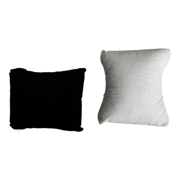 1 Black & 1 White Velveteen Bracelet Display Pillow Set NIP Storage Elegant - Picture 2 of 6